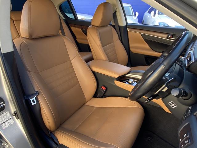 ＧＳ ＧＳ３００ｈ　Ｉパッケージ　フルセグナビ・バックカメラ・ＢＴオーディオ・１８ＡＷ・茶革シート・ベンチレーション・ＬＥＤライト・フォグ・ステアリングヒーター・レーダークルーズ・ＥＴＣ・レクサスセーフティシステム・ＢＳＭ・ＨＵＤ（4枚目）