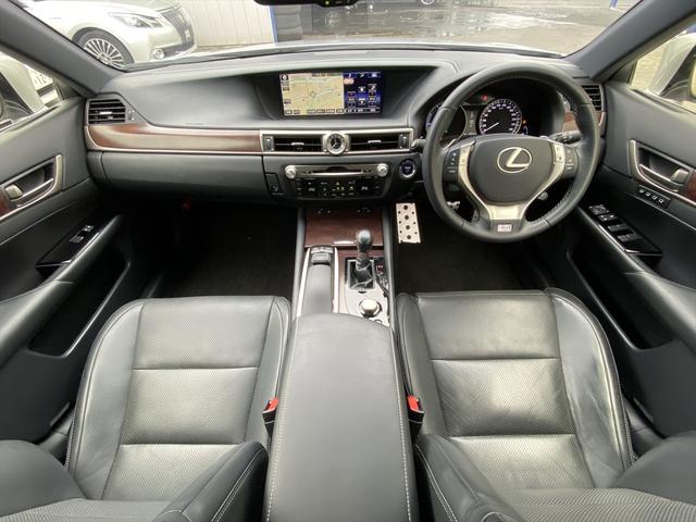 ＧＳ ＧＳ３００ｈ　Ｆスポーツ　サンルーフ・フルセグナビ・バックカメラ・ＢＴオーディオ・１９ＡＷ・黒革シート・ベンチレーション・ＬＥＤライト・フォグ・クルーズコントロール・本革巻ステアリング・ＢＳＭ・パワーテールゲート・ＵＳＢ（3枚目）