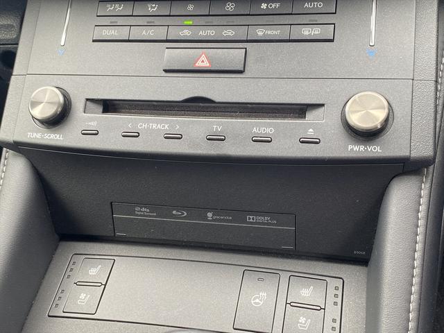 フルセグナビ・バックカメラ・ＢＴオーディオ・１９ＡＷ・黒革シート・ベンチレーション・ＬＥＤライト・フォグ・レーダークルーズ・ステアリングヒーター・本革巻ステアリング・ＥＴＣ・パドルシフト・フロアマット