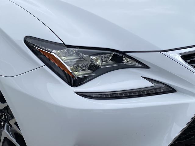 フルセグナビ・バックカメラ・ＢＴオーディオ・１９ＡＷ・黒革シート・ベンチレーション・ＬＥＤライト・フォグ・レーダークルーズ・ステアリングヒーター・本革巻ステアリング・ＥＴＣ・パドルシフト・フロアマット