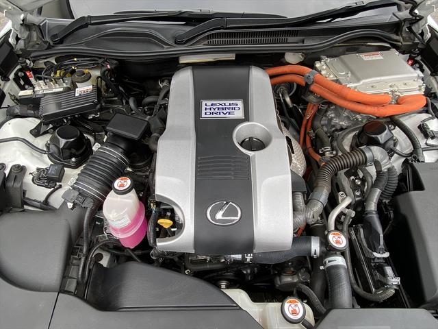 フルセグナビ・バックカメラ・ＢＴオーディオ・１９ＡＷ・黒革シート・ベンチレーション・ＬＥＤライト・フォグ・レーダークルーズ・ステアリングヒーター・本革巻ステアリング・ＥＴＣ・パドルシフト・フロアマット