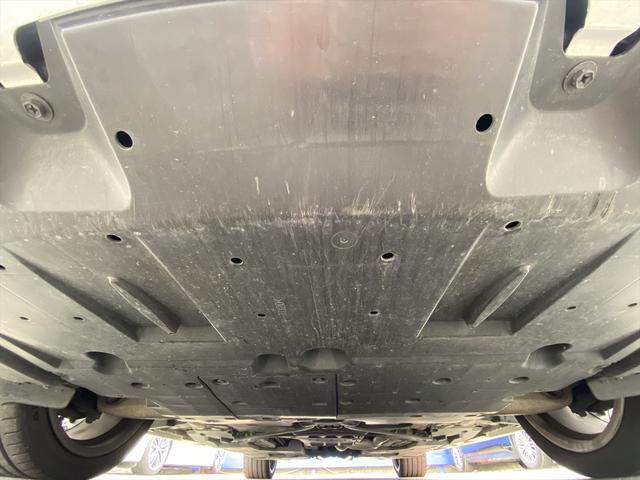 フルセグナビ・バックカメラ・ＢＴオーディオ・１９ＡＷ・黒革シート・ベンチレーション・ＬＥＤライト・フォグ・レーダークルーズ・ステアリングヒーター・本革巻ステアリング・ＥＴＣ・パドルシフト・フロアマット