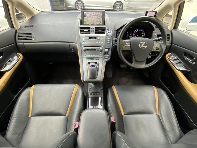 ＨＳ ＨＳ２５０ｈ　ハーモニアス　レザーインテリア　フルセグナビ・バックカメラ・１９ＡＷ・コンビ革シート・パワーシート・シートヒーター・ＬＥＤライト・フォグ・本革巻ステアリング・クルーズコントロール・ＥＴＣ・フロアマット・ＵＳＢ・ＭＳＶ・スマートキー（3枚目）