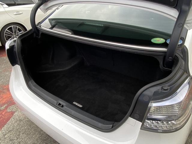 ＨＳ ＨＳ２５０ｈ　ハーモニアス　レザーインテリア　フルセグナビ・バックカメラ・１９ＡＷ・コンビ革シート・パワーシート・シートヒーター・ＬＥＤライト・フォグ・本革巻ステアリング・クルーズコントロール・ＥＴＣ・フロアマット・ＵＳＢ・ＭＳＶ・スマートキー（6枚目）