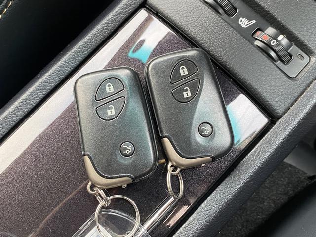 ＨＳ ＨＳ２５０ｈ　ハーモニアス　レザーインテリア　フルセグナビ・バックカメラ・１９ＡＷ・コンビ革シート・パワーシート・シートヒーター・ＬＥＤライト・フォグ・本革巻ステアリング・クルーズコントロール・ＥＴＣ・フロアマット・ＵＳＢ・ＭＳＶ・スマートキー（15枚目）