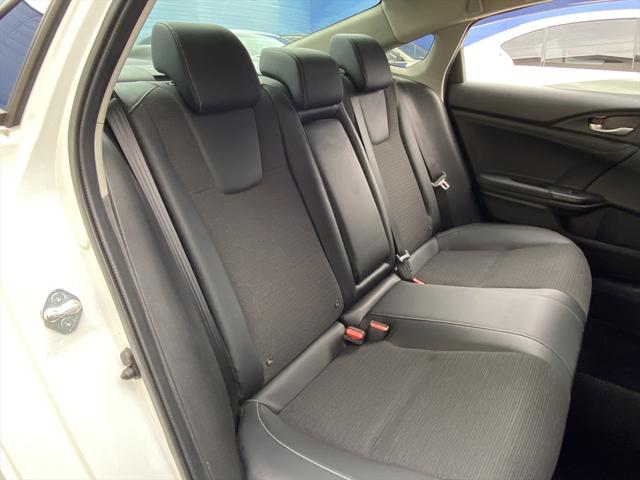 インサイト ＥＸ　ワンオーナー・フルセグナビ・バックカメラ・ＢＴオーディオ・１７ＡＷ・ハーフレザーシート・シートヒーター・ＬＥＤライト・フォグ・レーダークルーズ・ＥＴＣ・ドアバイザー・Ｒソナー・ホンダセンシング・ＢＳＭ（26枚目）