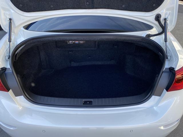 スカイライン ３５０ＧＴ　ハイブリッド　タイプＳＰ　ワンオーナー・フルセグナビ・全周囲カメラ・ＢＴオーディオ・１９ＡＷ・黒革シート・パワーシート・シートヒーター・ＬＥＤライト・フォグ・レーダークルーズ・ＥＴＣ・全方位運転支援システム・ＢＳＭ・ローダウン（6枚目）