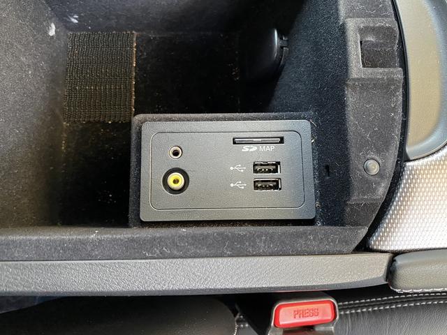 スカイライン ３５０ＧＴ　ハイブリッド　タイプＳＰ　ワンオーナー・フルセグナビ・全周囲カメラ・ＢＴオーディオ・１９ＡＷ・黒革シート・パワーシート・シートヒーター・ＬＥＤライト・フォグ・レーダークルーズ・ＥＴＣ・全方位運転支援システム・ＢＳＭ・ローダウン（13枚目）