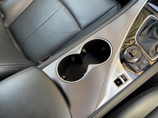 スカイライン ３５０ＧＴ　ハイブリッド　タイプＳＰ　ワンオーナー・フルセグナビ・全周囲カメラ・ＢＴオーディオ・１９ＡＷ・黒革シート・パワーシート・シートヒーター・ＬＥＤライト・フォグ・レーダークルーズ・ＥＴＣ・全方位運転支援システム・ＢＳＭ・ローダウン（54枚目）