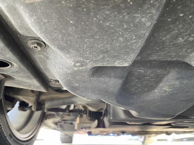 スカイライン ３５０ＧＴ　ハイブリッド　タイプＳＰ　ワンオーナー・フルセグナビ・全周囲カメラ・ＢＴオーディオ・１９ＡＷ・黒革シート・パワーシート・シートヒーター・ＬＥＤライト・フォグ・レーダークルーズ・ＥＴＣ・全方位運転支援システム・ＢＳＭ・ローダウン（66枚目）