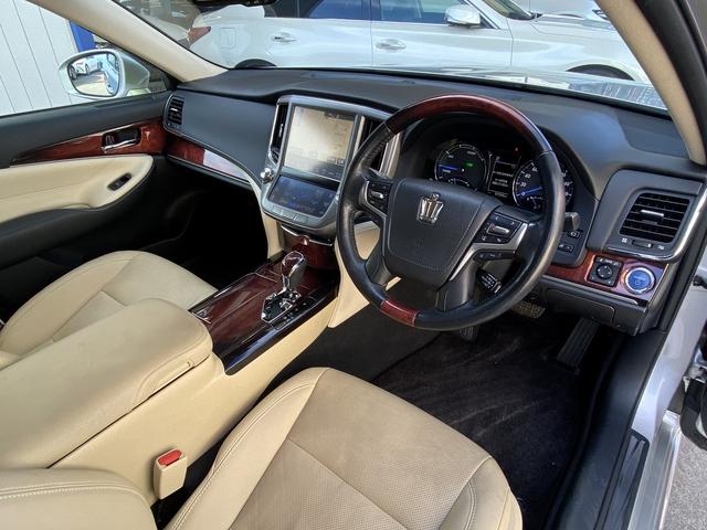 クラウンマジェスタ Ｆバージョン　フルセグナビ・全周囲カメラ・ＢＴオーディオ・１８ＡＷ・ベージュ革シート・ベンチレーション・ＬＥＤライト・フォグ・レーダークルーズ・ステアリングヒーター・ウッドコンビハンドル・セーフティセンス・ＢＳＭ（31枚目）