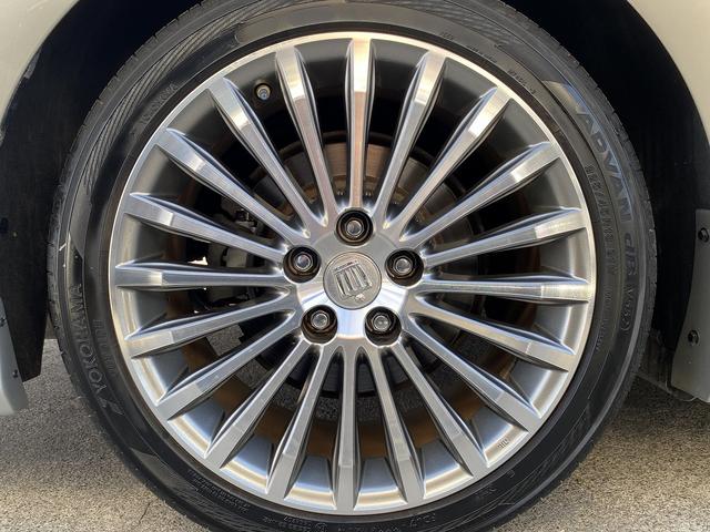 クラウンマジェスタ Ｆバージョン　フルセグナビ・全周囲カメラ・ＢＴオーディオ・１８ＡＷ・ベージュ革シート・ベンチレーション・ＬＥＤライト・フォグ・レーダークルーズ・ステアリングヒーター・ウッドコンビハンドル・セーフティセンス・ＢＳＭ（66枚目）