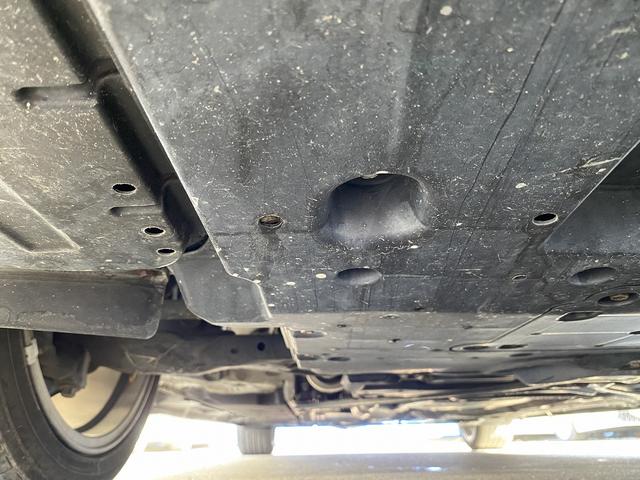 クラウンマジェスタ Ｆバージョン　フルセグナビ・全周囲カメラ・ＢＴオーディオ・１８ＡＷ・ベージュ革シート・ベンチレーション・ＬＥＤライト・フォグ・レーダークルーズ・ステアリングヒーター・ウッドコンビハンドル・セーフティセンス・ＢＳＭ（71枚目）