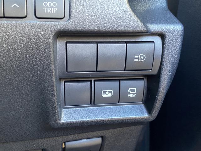 IS IS300h バージョンL フルセグナビ・全周囲カメラ・BTオーディオ・19AW・黒革シート・ベンチレーション・LEDライト・ステアリングヒーター・レーダークルーズ・Rサンシェード・ETC・レクサスセーフティシステム・BSM(11枚目)