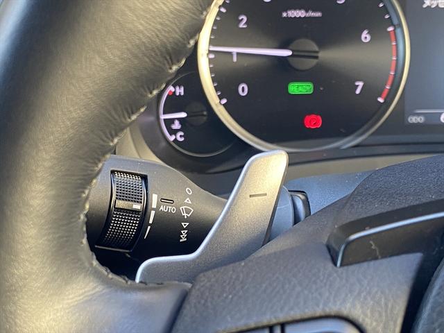 IS IS300h バージョンL フルセグナビ・全周囲カメラ・BTオーディオ・19AW・黒革シート・ベンチレーション・LEDライト・ステアリングヒーター・レーダークルーズ・Rサンシェード・ETC・レクサスセーフティシステム・BSM(46枚目)