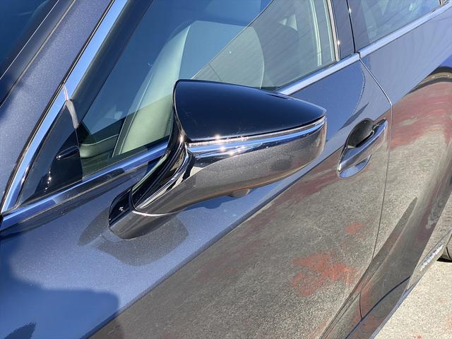 IS IS300h バージョンL フルセグナビ・全周囲カメラ・BTオーディオ・19AW・黒革シート・ベンチレーション・LEDライト・ステアリングヒーター・レーダークルーズ・Rサンシェード・ETC・レクサスセーフティシステム・BSM(68枚目)