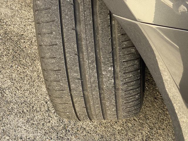 IS IS300h バージョンL フルセグナビ・全周囲カメラ・BTオーディオ・19AW・黒革シート・ベンチレーション・LEDライト・ステアリングヒーター・レーダークルーズ・Rサンシェード・ETC・レクサスセーフティシステム・BSM(69枚目)