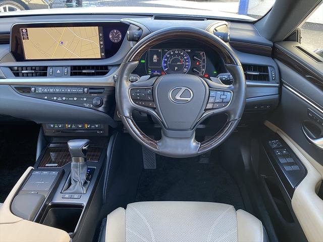 ＥＳ ＥＳ３００ｈ　バージョンＬ　サンルーフ・フルセグナビ・全周囲カメラ・ＢＴオーディオ・１８ＡＷ・レザーシート・ベンチレーション・ＬＥＤライト・ステアリングヒーター・レーダークルーズ・レクサスセーフティシステム・ＢＳＭ・ＨＵＤ（3枚目）