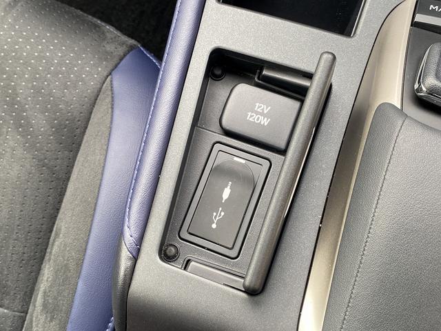 CT CT200hブラックシークエンス 後期・フルセグナビ・バックカメラ・BTオーディオ・17AW・ハーフレザーシート・パワーシート・シートヒーター・LEDライト・フォグ・レーダークルーズ・ドアバイザー・ETC・レクサスセーフティシステム(11枚目)