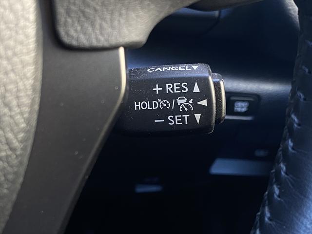 ＩＳ ＩＳ３００ｈ　バージョンＬ　フルセグナビ・バックカメラ・ＢＴオーディオ・１９ＡＷ・黒革シート・ベンチレーション・ＬＥＤライト・ステアリングヒーター・レーダークルーズ・フロアマット・パドルシフト・レクサスセーフティシステム・ＢＳＭ（41枚目）