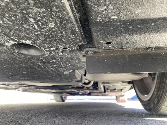 ＩＳ ＩＳ３００ｈ　バージョンＬ　フルセグナビ・バックカメラ・ＢＴオーディオ・１９ＡＷ・黒革シート・ベンチレーション・ＬＥＤライト・ステアリングヒーター・レーダークルーズ・フロアマット・パドルシフト・レクサスセーフティシステム・ＢＳＭ（71枚目）