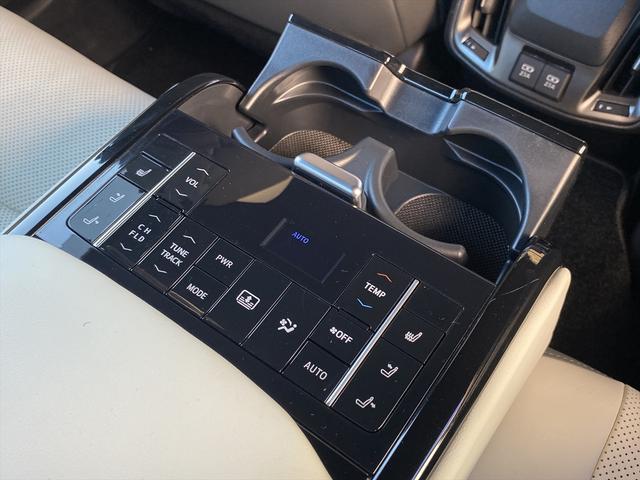 クラウンハイブリッド RSアドバンス 後期・フルセグナビ・全周囲カメラ・デジタルミラー・BTオーディオ・18AW・コンビ革シート・ベンチレーション・ステアリングヒーター・レーダークルーズ・ETC・USB・セーフティセンス・BSM・HUD(15枚目)