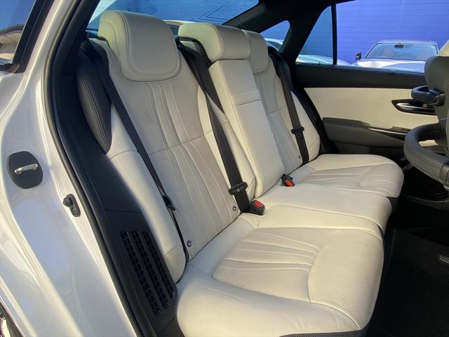 クラウンハイブリッド RSアドバンス 後期・フルセグナビ・全周囲カメラ・デジタルミラー・BTオーディオ・18AW・コンビ革シート・ベンチレーション・ステアリングヒーター・レーダークルーズ・ETC・USB・セーフティセンス・BSM・HUD(31枚目)