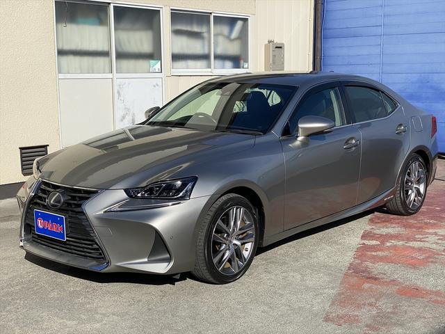 IS IS300h バージョンL ワンオーナー・フルセグナビ・バックカメラ・BTオーディオ・17AW・黒革シート・ベンチレーション・レーダークルーズ・Rサンシェード・コーナーセンサー・ドアバイザー・ETC・レクサスセーフティシステム(26枚目)