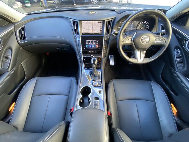 スカイライン ハイブリッド　ＧＴ　タイプＳＰ　後期・フルセグナビ・全周囲カメラ・ＢＴオーディオ・１９ＡＷ・黒革シート・シートヒーター・ＬＥＤライト・フォグ・レーダークルーズ・コーナーセンサー・ＥＴＣ・ＵＳＢ・全方位運転支援システム・ＢＳＭ・ＨＵＤ（3枚目）