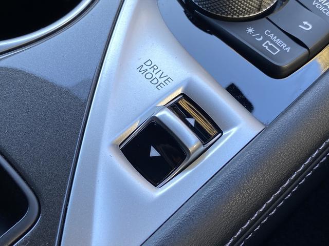 スカイライン ハイブリッド　ＧＴ　タイプＳＰ　後期・フルセグナビ・全周囲カメラ・ＢＴオーディオ・１９ＡＷ・黒革シート・シートヒーター・ＬＥＤライト・フォグ・レーダークルーズ・コーナーセンサー・ＥＴＣ・ＵＳＢ・全方位運転支援システム・ＢＳＭ・ＨＵＤ（9枚目）