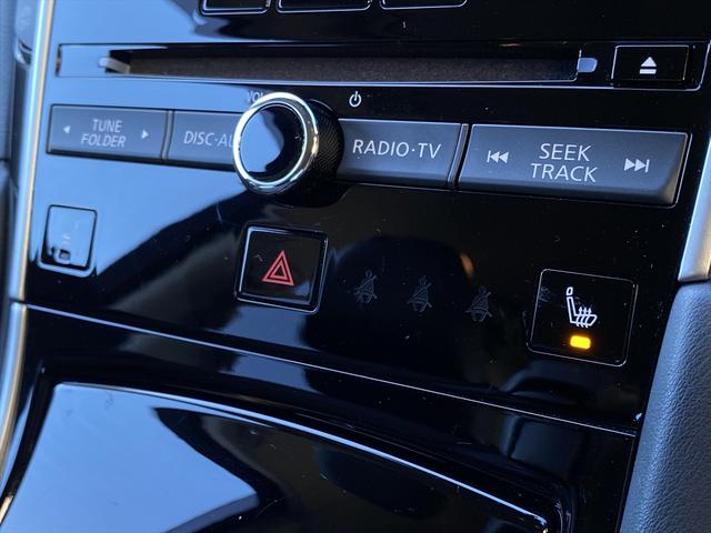 スカイライン ハイブリッド　ＧＴ　タイプＳＰ　後期・フルセグナビ・全周囲カメラ・ＢＴオーディオ・１９ＡＷ・黒革シート・シートヒーター・ＬＥＤライト・フォグ・レーダークルーズ・コーナーセンサー・ＥＴＣ・ＵＳＢ・全方位運転支援システム・ＢＳＭ・ＨＵＤ（10枚目）