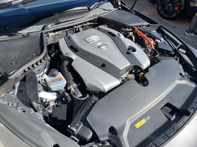 スカイライン ハイブリッド　ＧＴ　タイプＳＰ　後期・フルセグナビ・全周囲カメラ・ＢＴオーディオ・１９ＡＷ・黒革シート・シートヒーター・ＬＥＤライト・フォグ・レーダークルーズ・コーナーセンサー・ＥＴＣ・ＵＳＢ・全方位運転支援システム・ＢＳＭ・ＨＵＤ（19枚目）