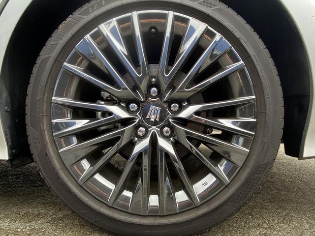 クラウンハイブリッド Ｓ　Ｆｏｕｒ　スポーツスタイル　ワンオーナー・フルセグナビ・全周囲カメラ・ＢＴオーディオ・１８ＡＷ・ハーフレザーシート・シートヒーター・ＬＥＤライト・フォグ・ステアリングヒーター・レーダークルーズ・ＥＴＣ・セーフティセンス・ＢＳＭ（15枚目）