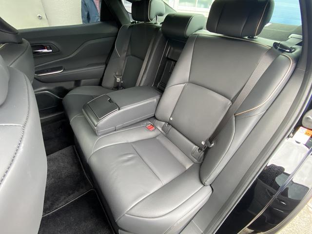 クラウンクロスオーバー Ｇアドバンスド・レザーパッケージ　フルセグナビ・全周囲カメラ・ＢＴオーディオ・２１ＡＷ・黒革シート・ベンチレーション・ＬＥＤライト・ステアリングヒーター・レーダークルーズ・コーナーセンサー・ＥＴＣ・セーフティセンス・ＢＳＭ・ＨＵＤ（5枚目）