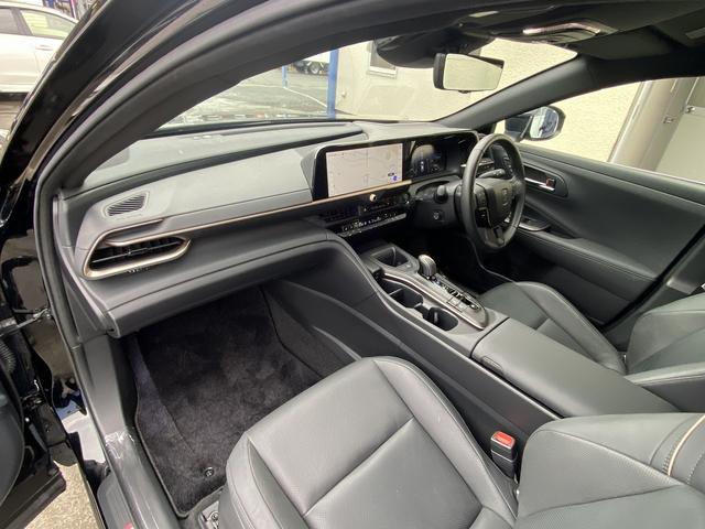 クラウンクロスオーバー Ｇアドバンスド・レザーパッケージ　フルセグナビ・全周囲カメラ・ＢＴオーディオ・２１ＡＷ・黒革シート・ベンチレーション・ＬＥＤライト・ステアリングヒーター・レーダークルーズ・コーナーセンサー・ＥＴＣ・セーフティセンス・ＢＳＭ・ＨＵＤ（36枚目）