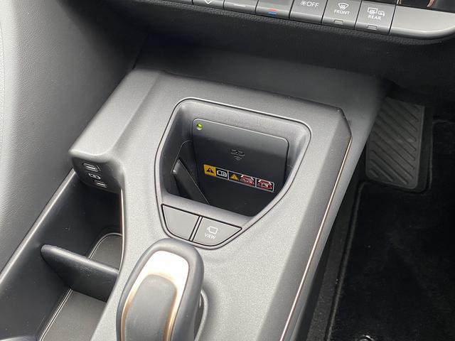 クラウンクロスオーバー Ｇアドバンスド・レザーパッケージ　フルセグナビ・全周囲カメラ・ＢＴオーディオ・２１ＡＷ・黒革シート・ベンチレーション・ＬＥＤライト・ステアリングヒーター・レーダークルーズ・コーナーセンサー・ＥＴＣ・セーフティセンス・ＢＳＭ・ＨＵＤ（45枚目）