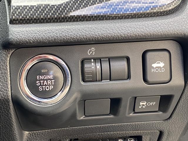 ＷＲＸ ＳＴＩ ＳＴＩ　タイプＳ　フルセグナビ・バックカメラ・ＢＴオーディオ・ＳＴＩエアロ・１８ＡＷ・ハーフレザーシート・ＬＥＤライト・フォグ・本革巻ステアリング・ＥＴＣ・フロアマット・大型スポイラー・ＵＳＢ・ミラーウィンカー（12枚目）