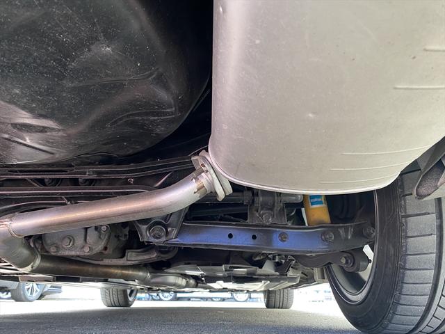 ＷＲＸ ＳＴＩ ＳＴＩ　タイプＳ　フルセグナビ・バックカメラ・ＢＴオーディオ・ＳＴＩエアロ・１８ＡＷ・ハーフレザーシート・ＬＥＤライト・フォグ・本革巻ステアリング・ＥＴＣ・フロアマット・大型スポイラー・ＵＳＢ・ミラーウィンカー（72枚目）