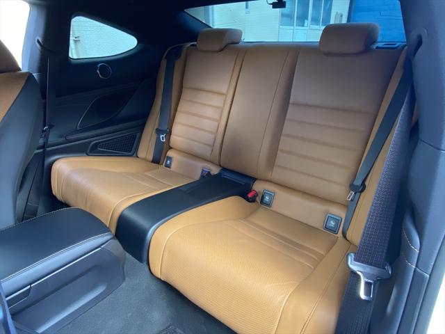 ＲＣ ＲＣ３００ｈ　バージョンＬ　後期・ワンオーナー・マークレビンソン・フルセグナビ・バックカメラ・ＢＴオーディオ・１９ＡＷ・茶革シート・ベンチレーション・ＬＥＤライト・ステアリングヒーター・ＥＴＣ・レクサスセーフティシステム・ＢＳＭ（5枚目）