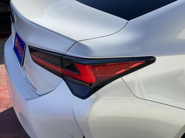 ＲＣ ＲＣ３００ｈ　バージョンＬ　後期・ワンオーナー・マークレビンソン・フルセグナビ・バックカメラ・ＢＴオーディオ・１９ＡＷ・茶革シート・ベンチレーション・ＬＥＤライト・ステアリングヒーター・ＥＴＣ・レクサスセーフティシステム・ＢＳＭ（62枚目）