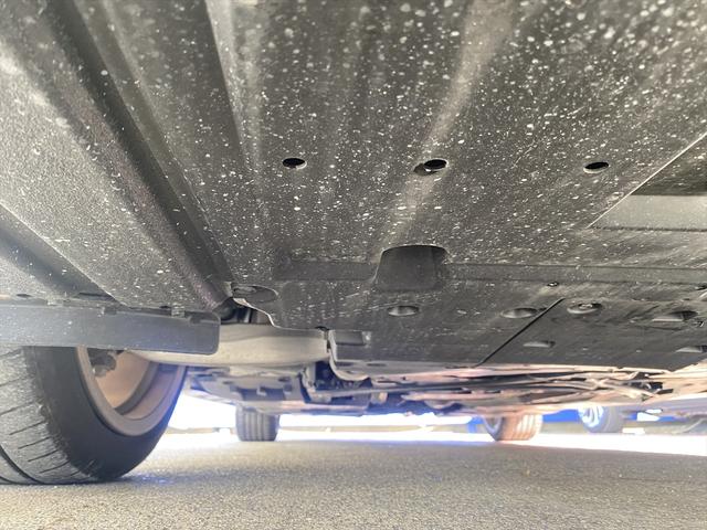 ＲＣ ＲＣ３００ｈ　バージョンＬ　後期・ワンオーナー・マークレビンソン・フルセグナビ・バックカメラ・ＢＴオーディオ・１９ＡＷ・茶革シート・ベンチレーション・ＬＥＤライト・ステアリングヒーター・ＥＴＣ・レクサスセーフティシステム・ＢＳＭ（70枚目）