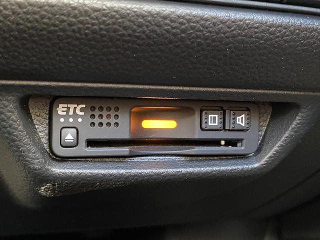 アコード ＥＸ　サンルーフ・フルセグナビ・バックカメラ・ＢＴオーディオ・１８ＡＷ・黒革シート・シートヒーター・ＬＥＤライト・フォグ・コーナーセンサー・レーダークルーズ・ＥＴＣ・ホンダセンシング・ＢＳＭ・ＨＵＤ（12枚目）