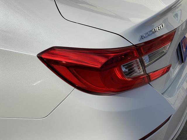 アコード ＥＸ　サンルーフ・フルセグナビ・バックカメラ・ＢＴオーディオ・１８ＡＷ・黒革シート・シートヒーター・ＬＥＤライト・フォグ・コーナーセンサー・レーダークルーズ・ＥＴＣ・ホンダセンシング・ＢＳＭ・ＨＵＤ（65枚目）