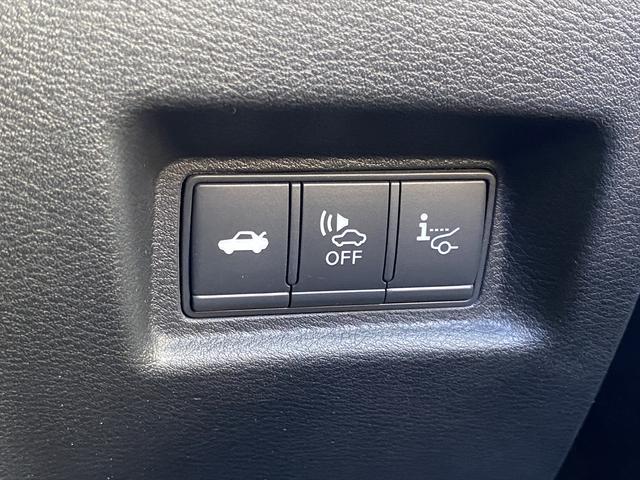 スカイライン ３５０ＧＴ　ハイブリッド　タイプＳＰ　後期・フルセグナビ・全周囲カメラ・ＢＴオーディオ・１９ＡＷ・黒革シート・シートヒーター・ＬＥＤライト・フォグ・レーダークルーズ・コーナーセンサー・ＥＴＣ・全方位運転支援システム・ＢＳＭ・ＨＵＤ（12枚目）