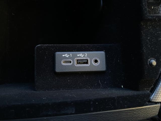 スカイライン ４００Ｒ　後期・フルセグナビ・全周囲カメラ・ＢＴオーディオ・１９ＡＷ・黒革シート・シートヒーター・ＬＥＤライト・フォグ・レーダークルーズ・コーナーセンサー・パドルシフト・ＥＴＣ・全方位運転支援システム・ＢＳＭ（15枚目）