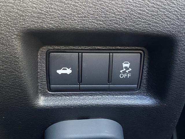 スカイライン ４００Ｒ　後期・フルセグナビ・全周囲カメラ・ＢＴオーディオ・１９ＡＷ・黒革シート・シートヒーター・ＬＥＤライト・フォグ・レーダークルーズ・コーナーセンサー・パドルシフト・ＥＴＣ・全方位運転支援システム・ＢＳＭ（49枚目）