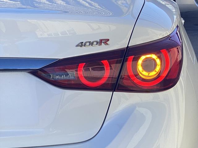 スカイライン ４００Ｒ　後期・フルセグナビ・全周囲カメラ・ＢＴオーディオ・１９ＡＷ・黒革シート・シートヒーター・ＬＥＤライト・フォグ・レーダークルーズ・コーナーセンサー・パドルシフト・ＥＴＣ・全方位運転支援システム・ＢＳＭ（68枚目）