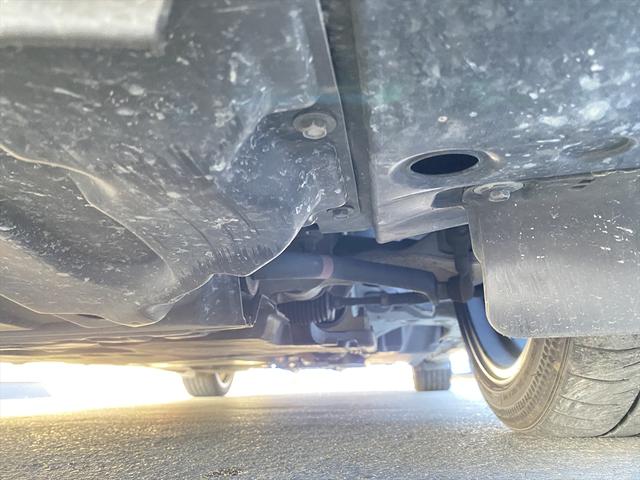 スカイライン ４００Ｒ　後期・フルセグナビ・全周囲カメラ・ＢＴオーディオ・１９ＡＷ・黒革シート・シートヒーター・ＬＥＤライト・フォグ・レーダークルーズ・コーナーセンサー・パドルシフト・ＥＴＣ・全方位運転支援システム・ＢＳＭ（77枚目）