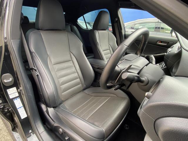 ＩＳ ＩＳ３００ｈ　Ｆスポーツ　後期・マークレビンソン・フルセグナビ・全周囲カメラ・ＢＴオーディオ・１９ＡＷ・黒革シート・ベンチレーション・ＬＥＤライト・フォグ・ステアリングヒーター・Ｃセンサー・レクサスセーフティシステム・ＢＳＭ（4枚目）