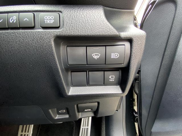 ＩＳ ＩＳ３００ｈ　Ｆスポーツ　後期・マークレビンソン・フルセグナビ・全周囲カメラ・ＢＴオーディオ・１９ＡＷ・黒革シート・ベンチレーション・ＬＥＤライト・フォグ・ステアリングヒーター・Ｃセンサー・レクサスセーフティシステム・ＢＳＭ（12枚目）